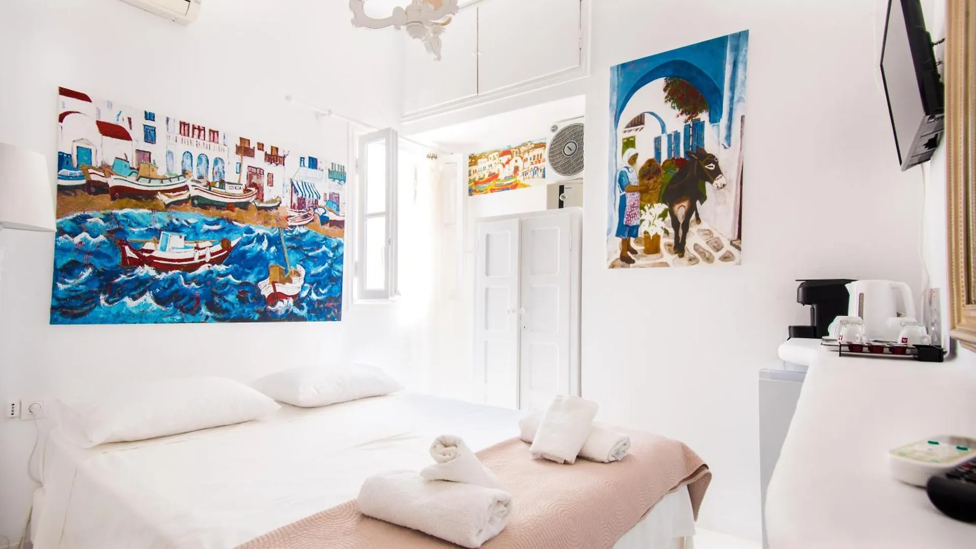 Hotel Delfines Mykonos Town 2*,
